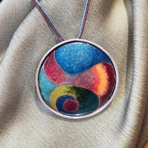 Colgante de plata i esmalte